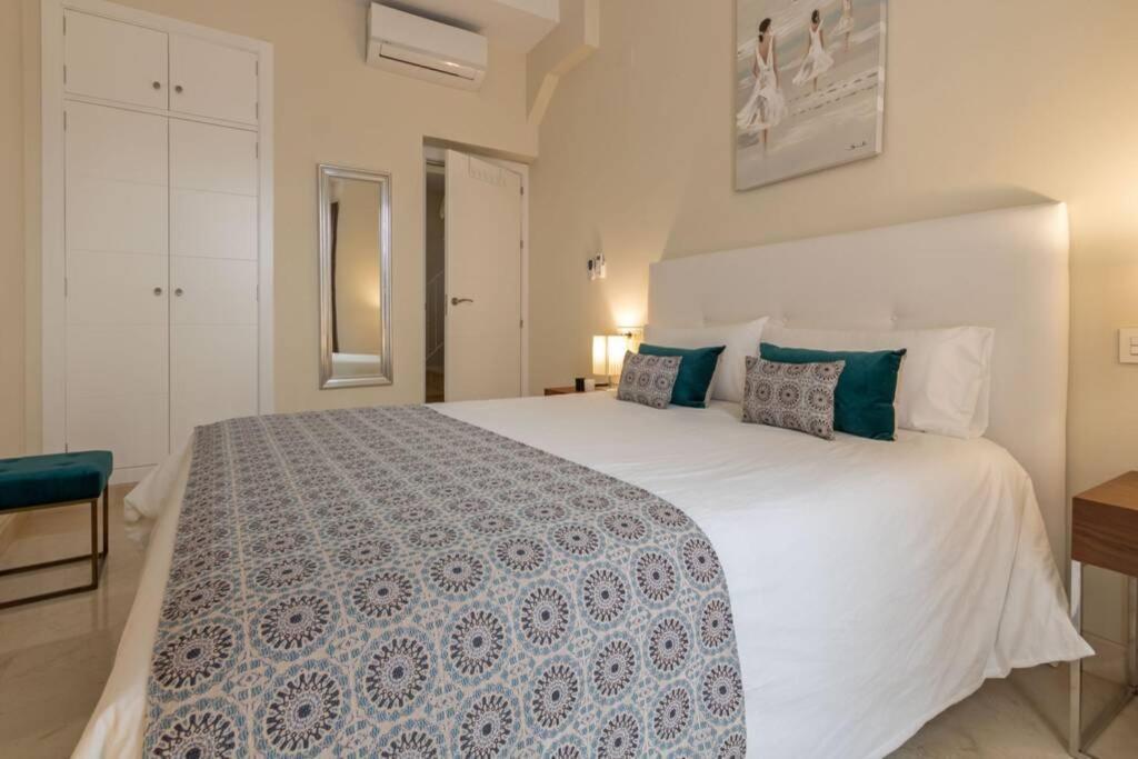 Lumbreras Deluxe Suite By Valcambre Sevilha Exterior foto